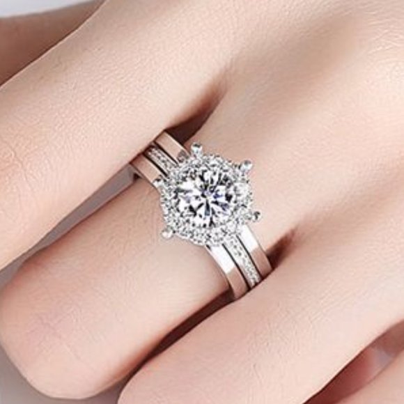 1 Carat Moissanite Engagement Ring in 925 Sterling Silver Band - Picture 6 of 7